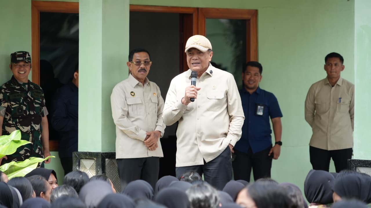 Menko Polkam Motivasi Siswa Dikmaba TNI dan Calon Manajer KDKMP di Rindam I/Bukit Barisan