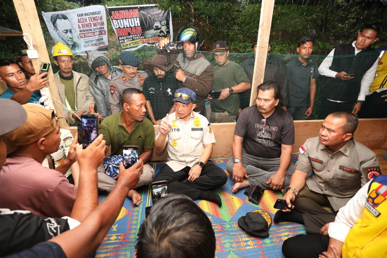 Warga Sampaikan Terima Kasih Satgas PRR Perkuat Struktur Jembatan Enang-Enang