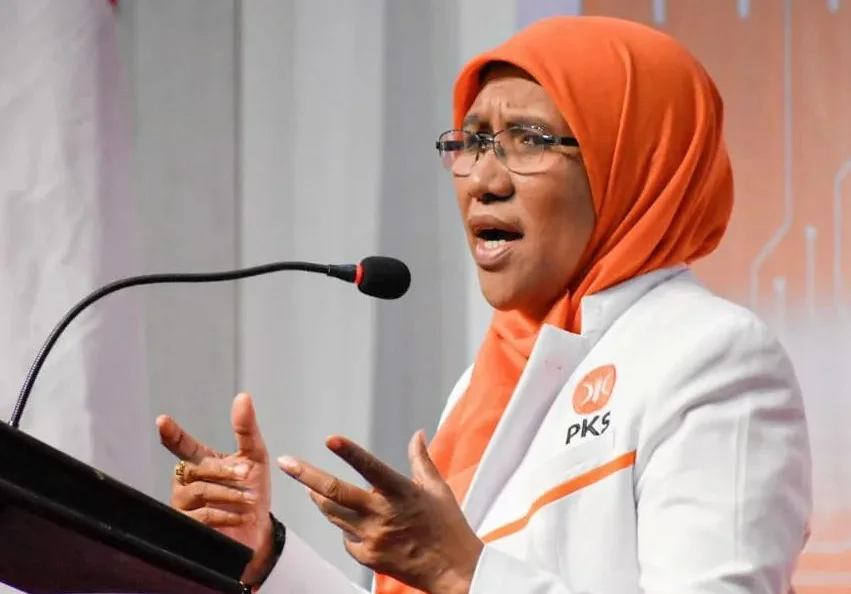 Legislator Maluku : Ini Negara Apa? Hak Masyarakat Adat Dihabisi oleh Tambang Ilegal