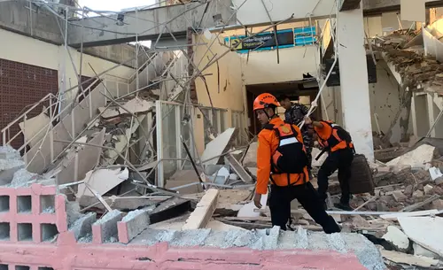 BMKG : Gempa Tektonik M 7,0 di Flores Peringatan Dini Tsunami Telah Berakhir