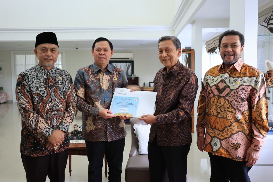 DPD RI dan DPR RI Sampaikan Undangan Sidang Tahunan Ke Eks Wapres Boediono