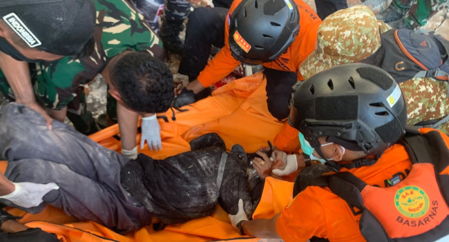 Gempa Bumi di Flores 5 Meninggal Dunia