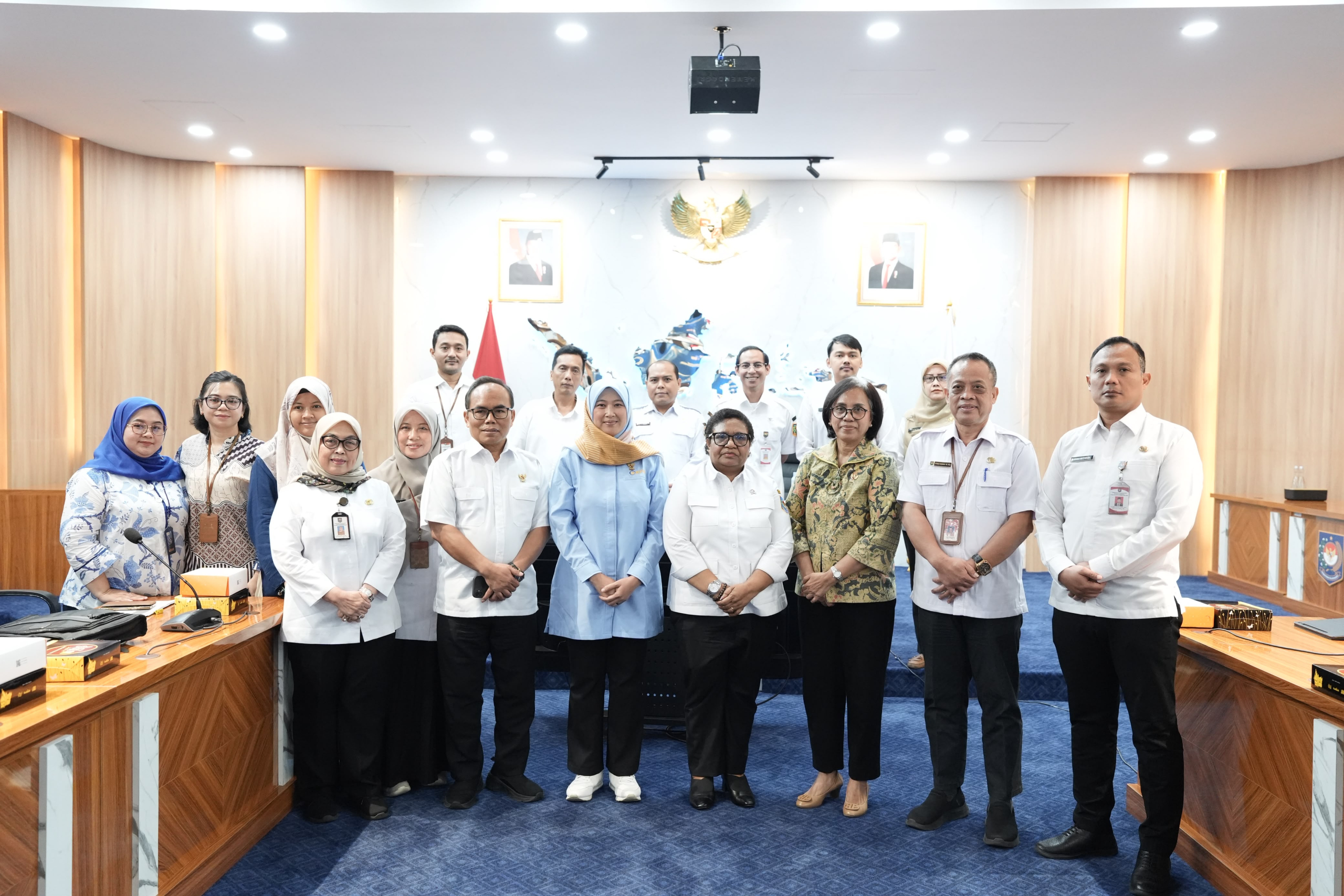 Kejar Target 100 Persen, Wamendagri Dorong Pemda Percepat Kepemilikan Akta Kelahiran Anak