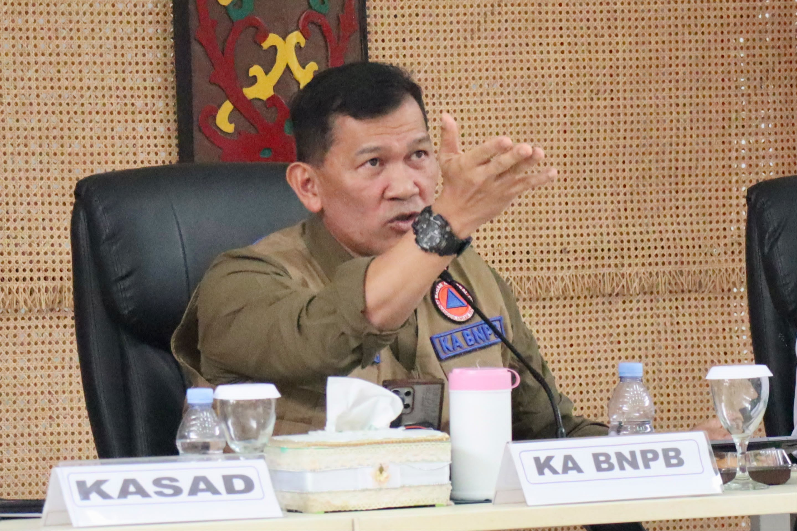 Kepala BNPB Bersama Kasad Perkuat Koordinasi Penanganan Karhutla di Kalimantan Tengah